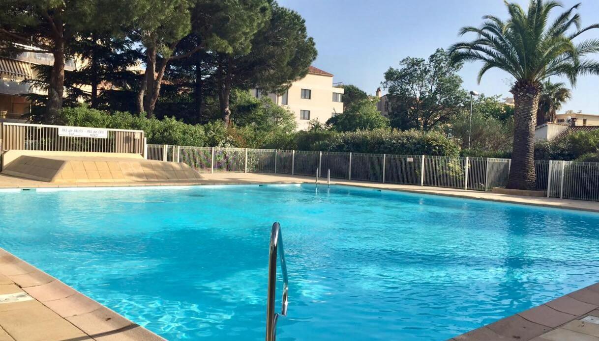 Merazur Frejus Exterior photo